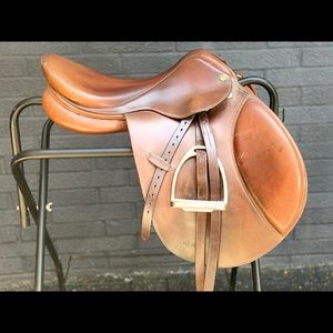 Pessoa Saddle 16.5”